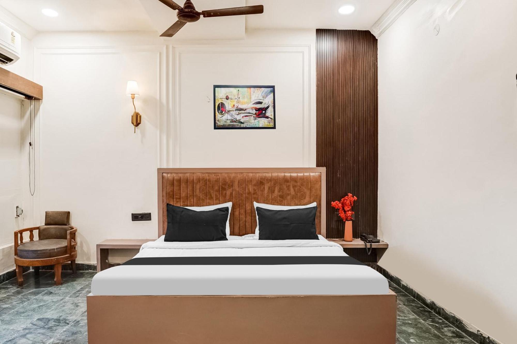 Super Collection O Ratan Lal Nagar Hotel Kanpur Exterior photo